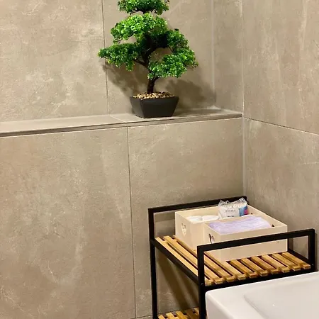 Exklusive 82 Qm Loftwohnung Mit Tiefgarage Und Süd-balkon Zentral Apartamento *