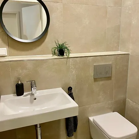 Exklusive 82 Qm Loftwohnung Mit Tiefgarage Und Süd-balkon Zentral Apartamento *