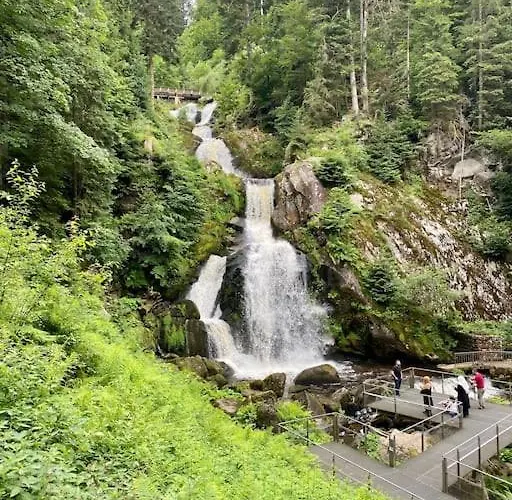 Exklusive 82 Qm Loftwohnung Mit Tiefgarage Und Sued-balkon Zentral تيتيسي نيوستادت