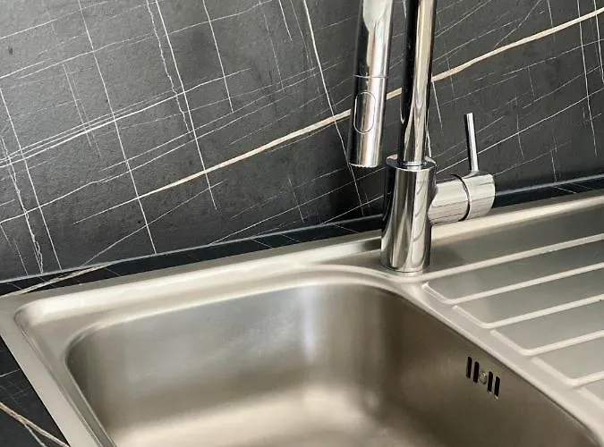 شقة Exklusive 82 Qm Loftwohnung Mit Tiefgarage Und Sued-balkon Zentral تيتيسي نيوستادت