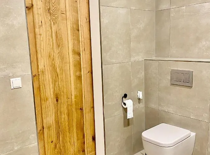 شقة Exklusive 82 Qm Loftwohnung Mit Tiefgarage Und Sued-balkon Zentral تيتيسي نيوستادت